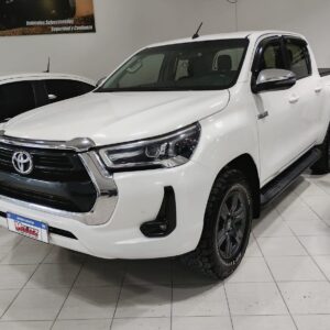 Toyota Hilux 2.8 SRV 4x2