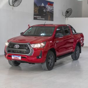Toyota Hilux 2.4 SR automática 2025