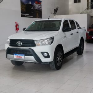Toyota Hilux 2.4 Dx 4x4 mt 2025