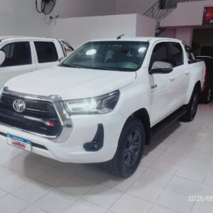 Toyota Hilux 2.8 SRV 4x2 Automática 2025